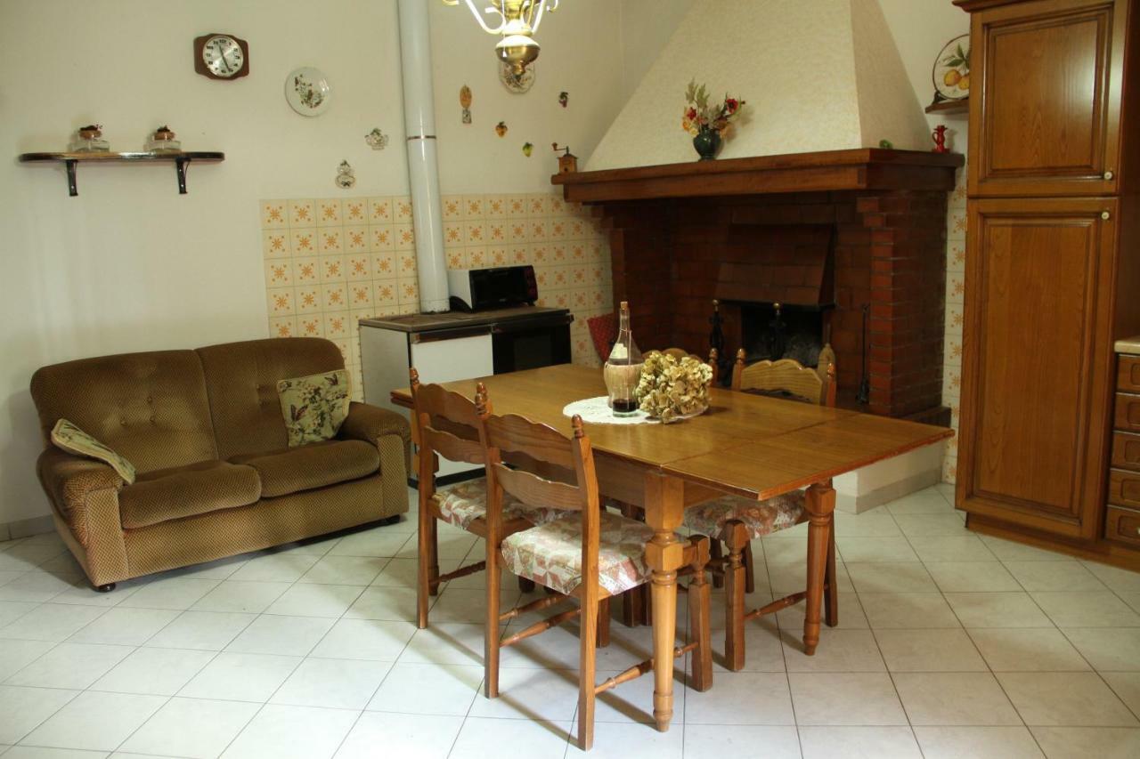La Casa Dei Nonni Vila Chianni Exterior foto